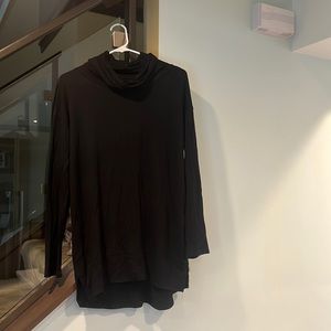 Liz Claiborne long sleeve loose turtle neck